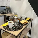 Proche Zenith & Polyclinique Apartman *