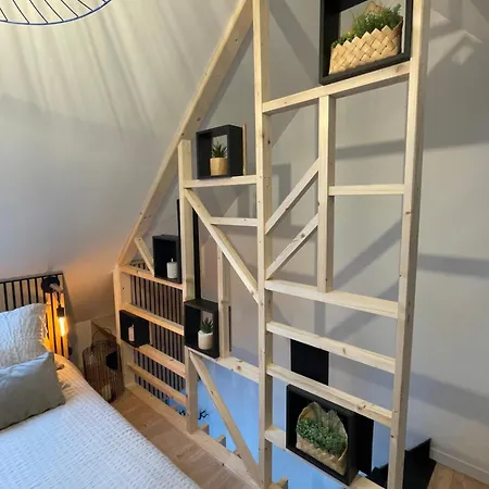 Proche Zenith & Polyclinique Apartment
